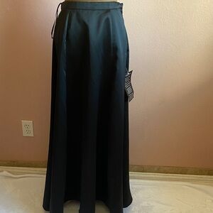 Hugo Buscati Classic Black A-Line Skirt